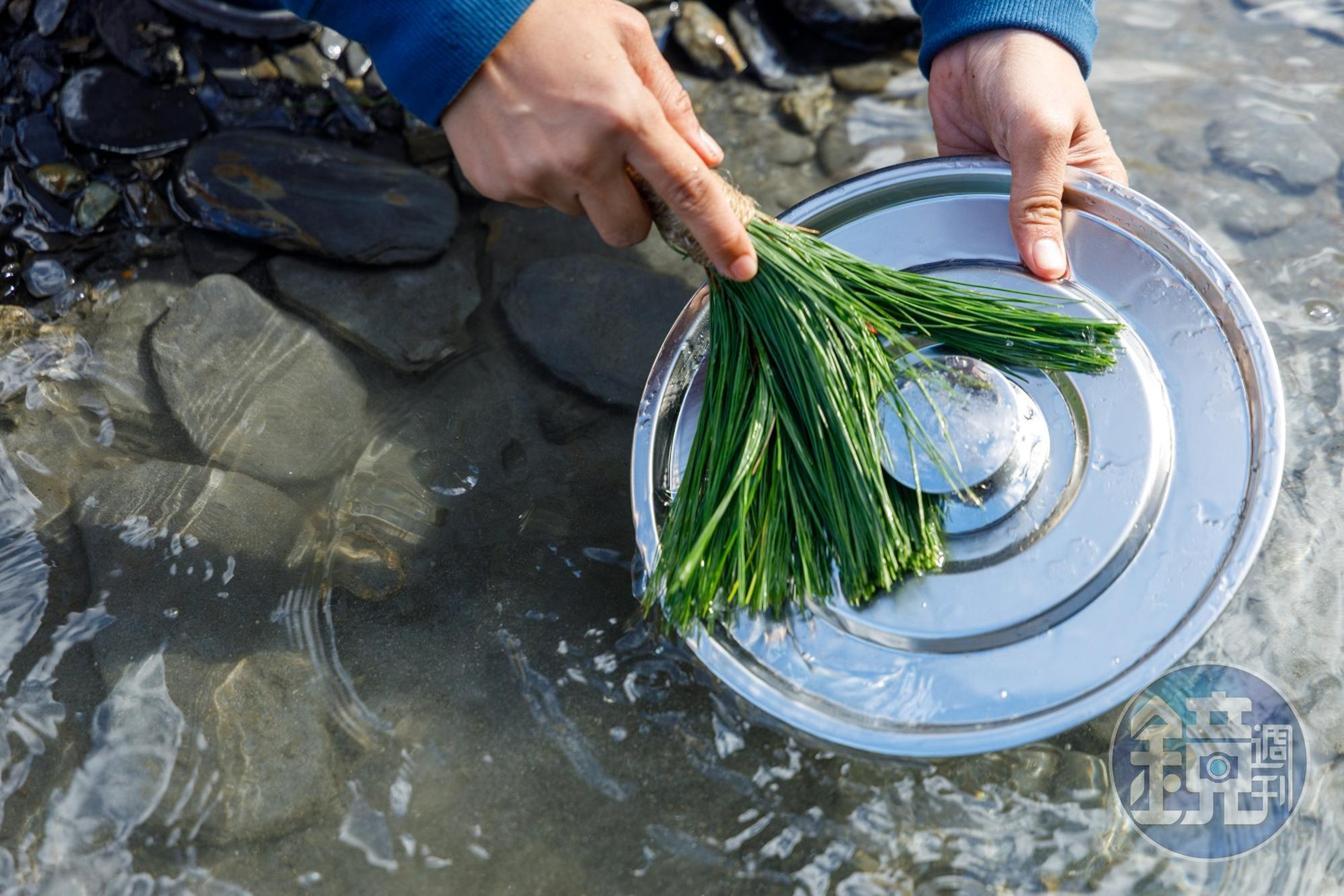 刷洗碗盤非常方便。