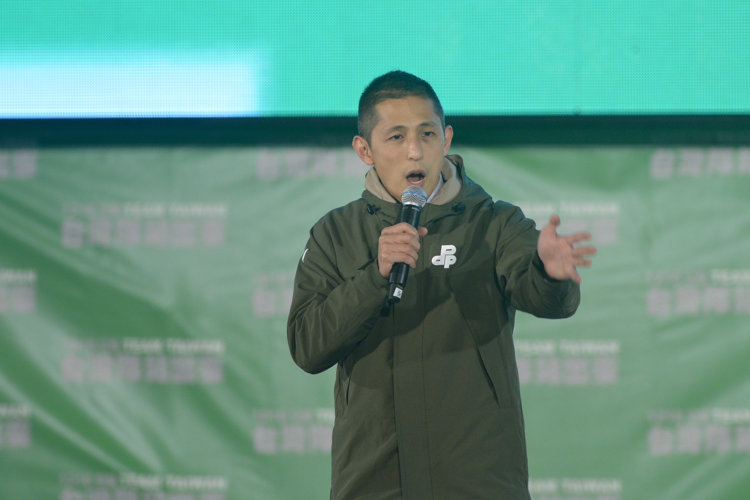 吳怡農以英國脫歐為例，希望大家出來投票決定台灣的命運。