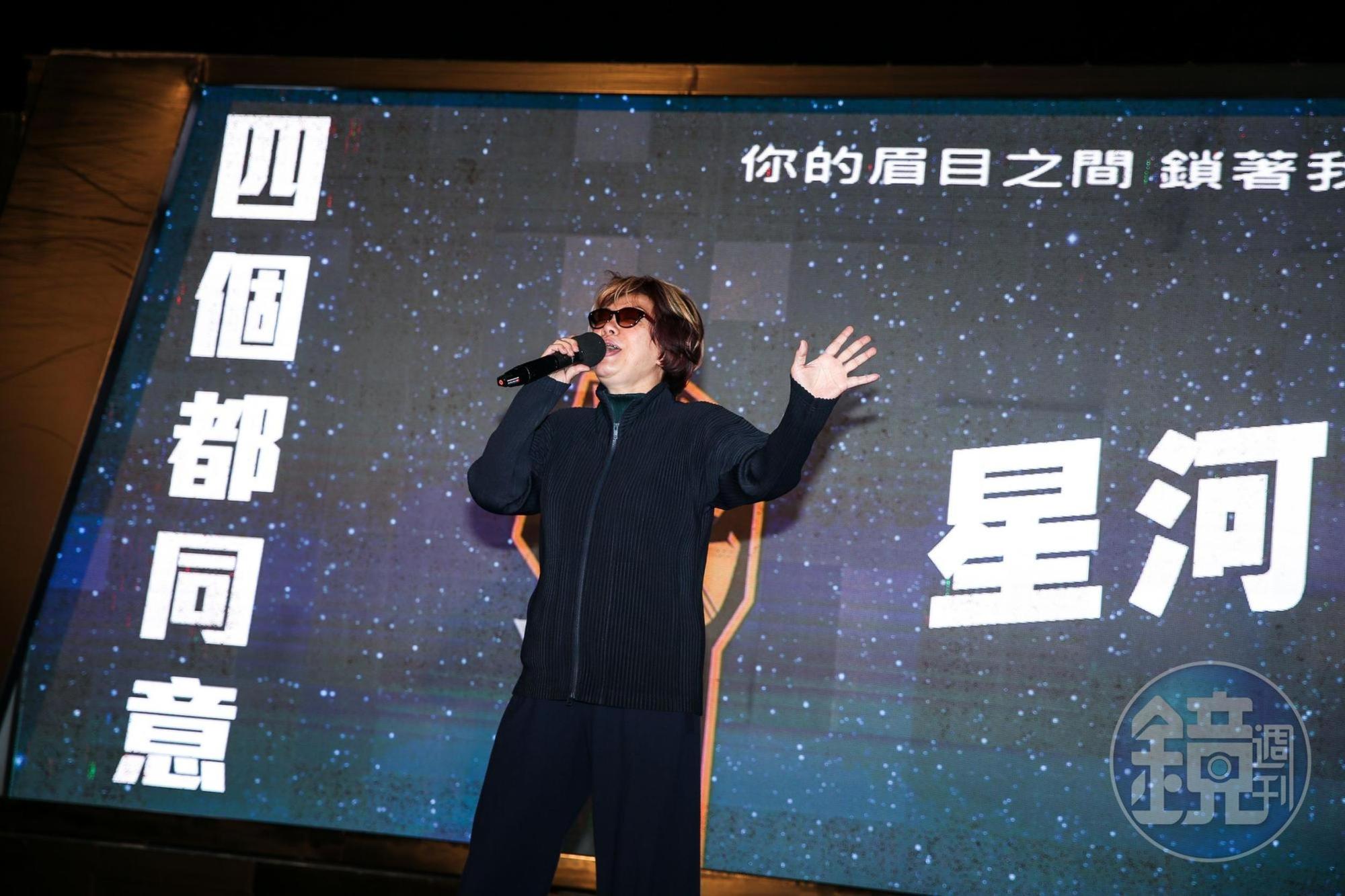 藍營請到蔡琴演唱助陣。