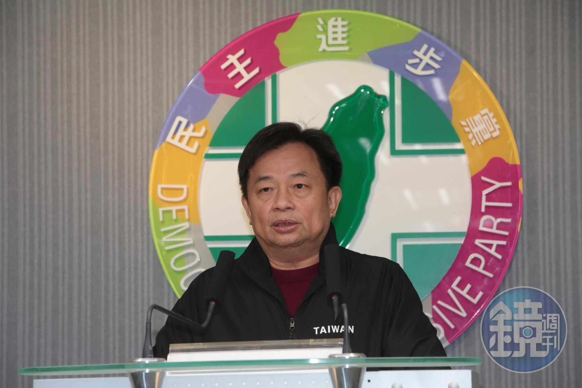 民進黨祕書長林錫耀在黨中央說明投票結果,並稱不能接受「公投已死」的說法。