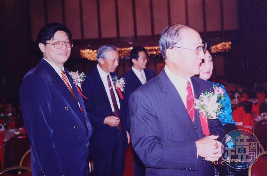俞國華院長是我的證婚人，媒人是王昭明秘書長。我那時候好胖。