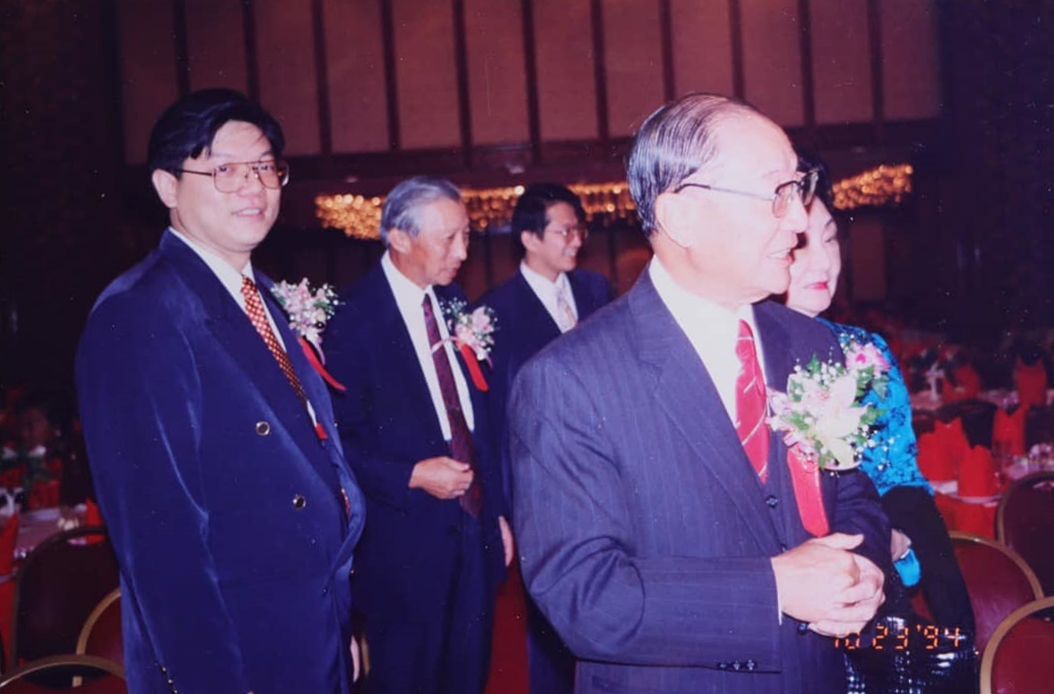 俞國華院長是我的證婚人，媒人是王昭明秘書長。我那時候好胖。