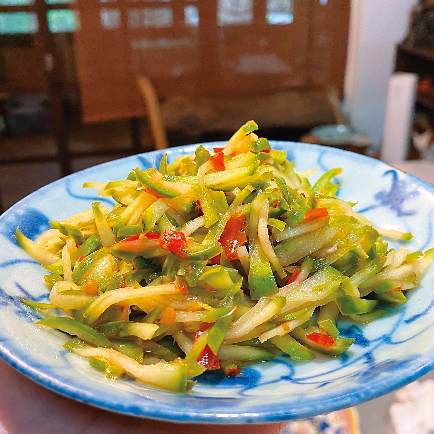 有別於一般蔬食若非滋味寡淡就是添加過多人工調味料,王培仁的料理巧妙運用各種食材增添風味,滋味精彩極了。(翻攝培仁蔬食工作室臉書)