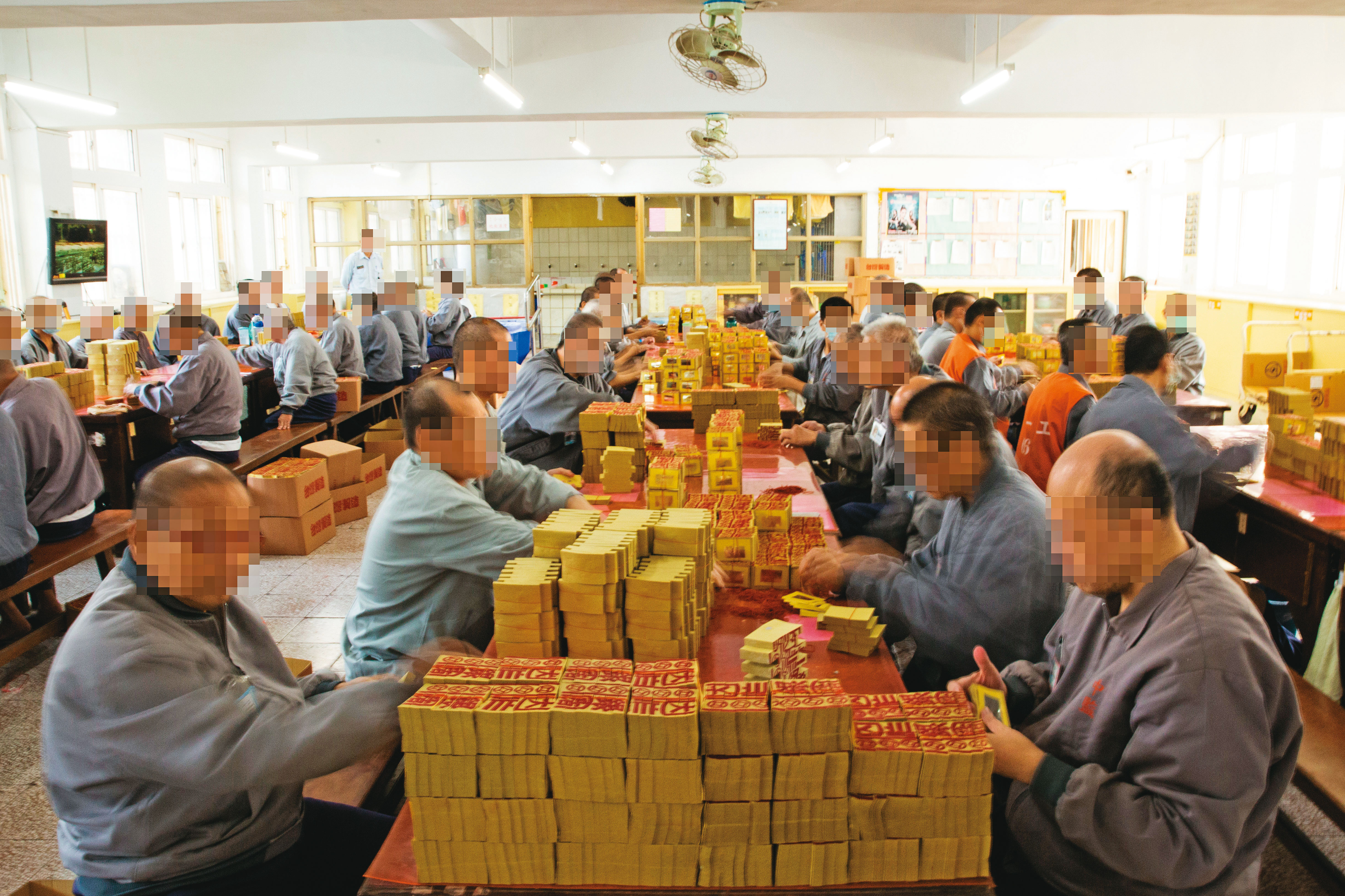 強制工作期間習得一技之長，在服刑期滿後重回社會，習得的技能是否仍能在社會維生，也大有疑問。