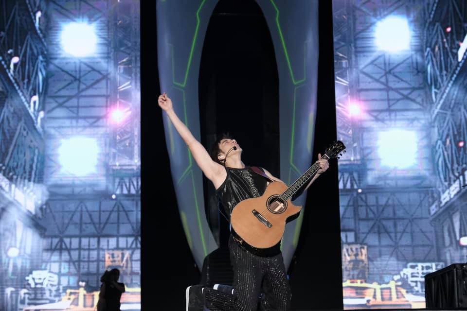 王力宏一改昨晚態度，於今日中午道歉，並聲稱會暫時退出演藝圈。（翻攝自王力宏臉書）