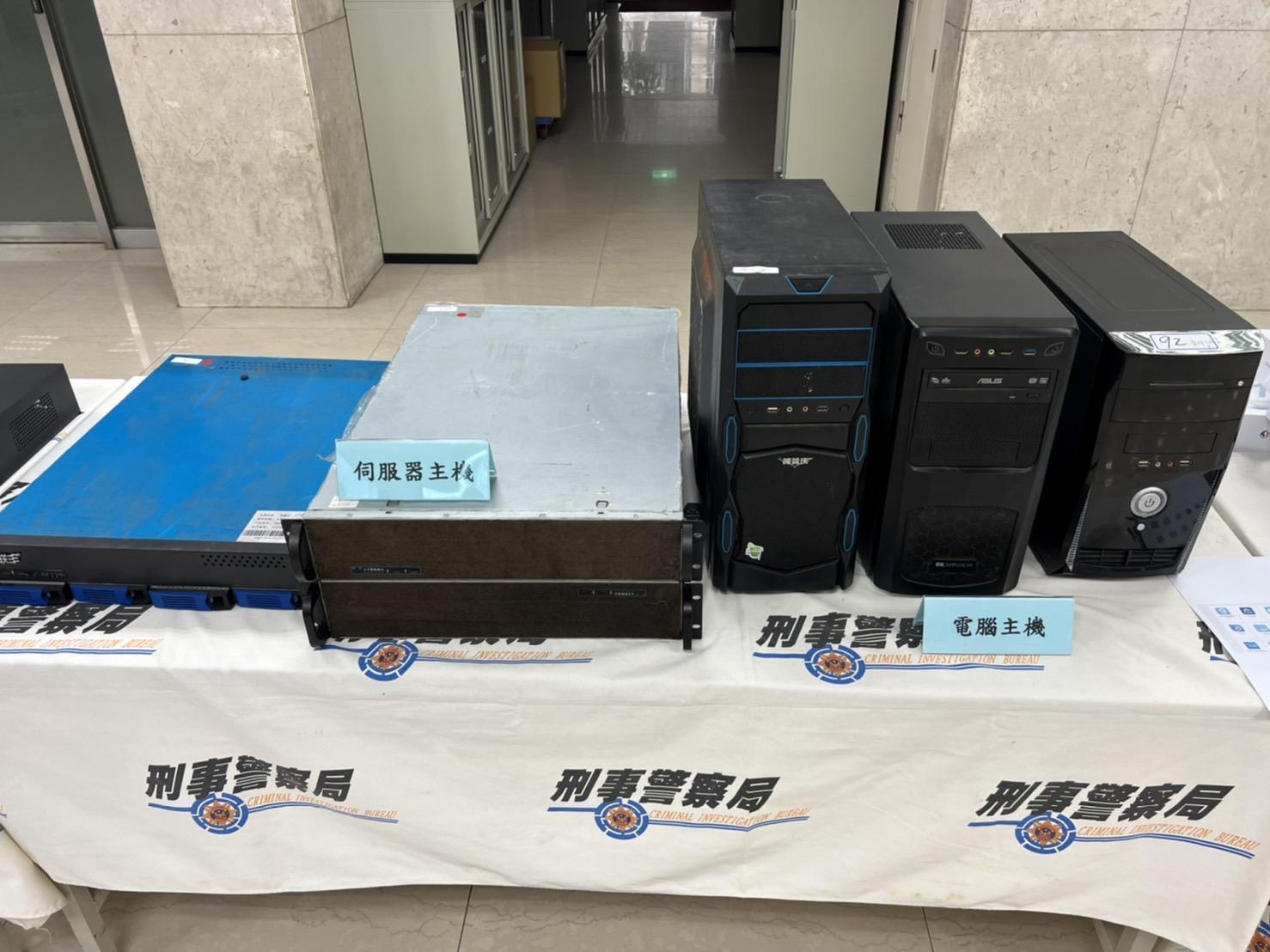刑事局掃蕩非法OTT機上盒及盜錄機房,於8月、9月及11月間發動3波行動掃蕩全台26犯罪處所,侵權金額超過新台幣近10億元。(刑事局提供)