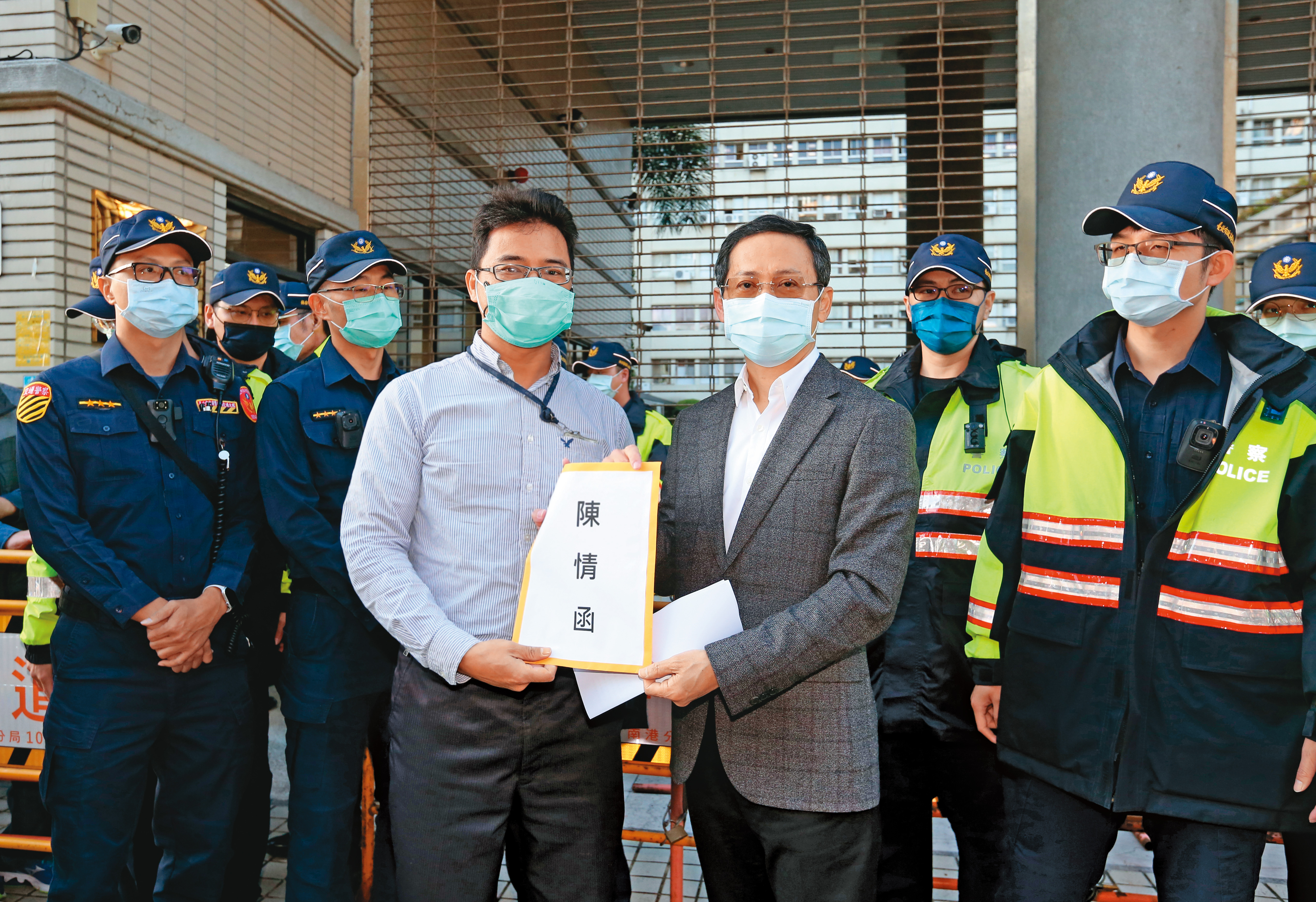 王炯棻改選光洋科新董座、撤換馬堅勇案，週一（20日）被經濟部駁回。