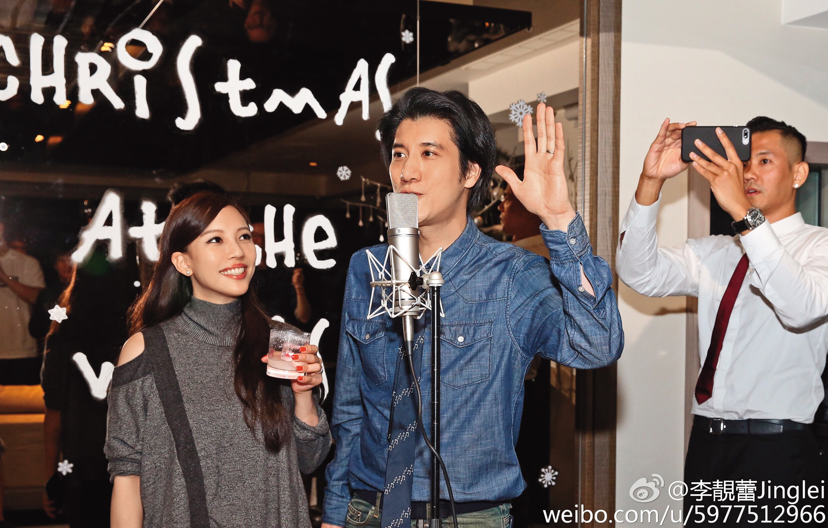 王力宏與李靚蕾在婚後相偕出席活動,樂於分享婚姻生活。(翻攝自李靚蕾微博)