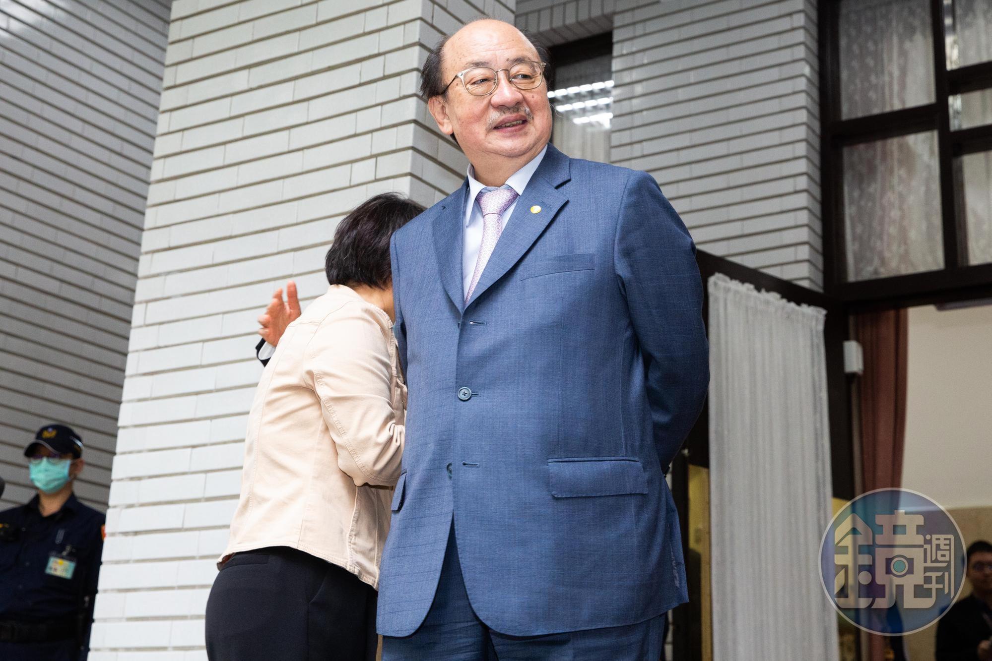 民進黨團總召柯建銘表示，為了因應國民黨拒審總拒算，民進黨只好以「人數優勢」突襲逕付二讀。（本刊資料照）