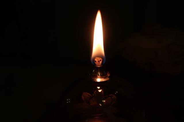 醫師娘持酒精燈燒夫,高院今(21日)依殺人未遂罪判處7月。(示意圖 photo-ac)