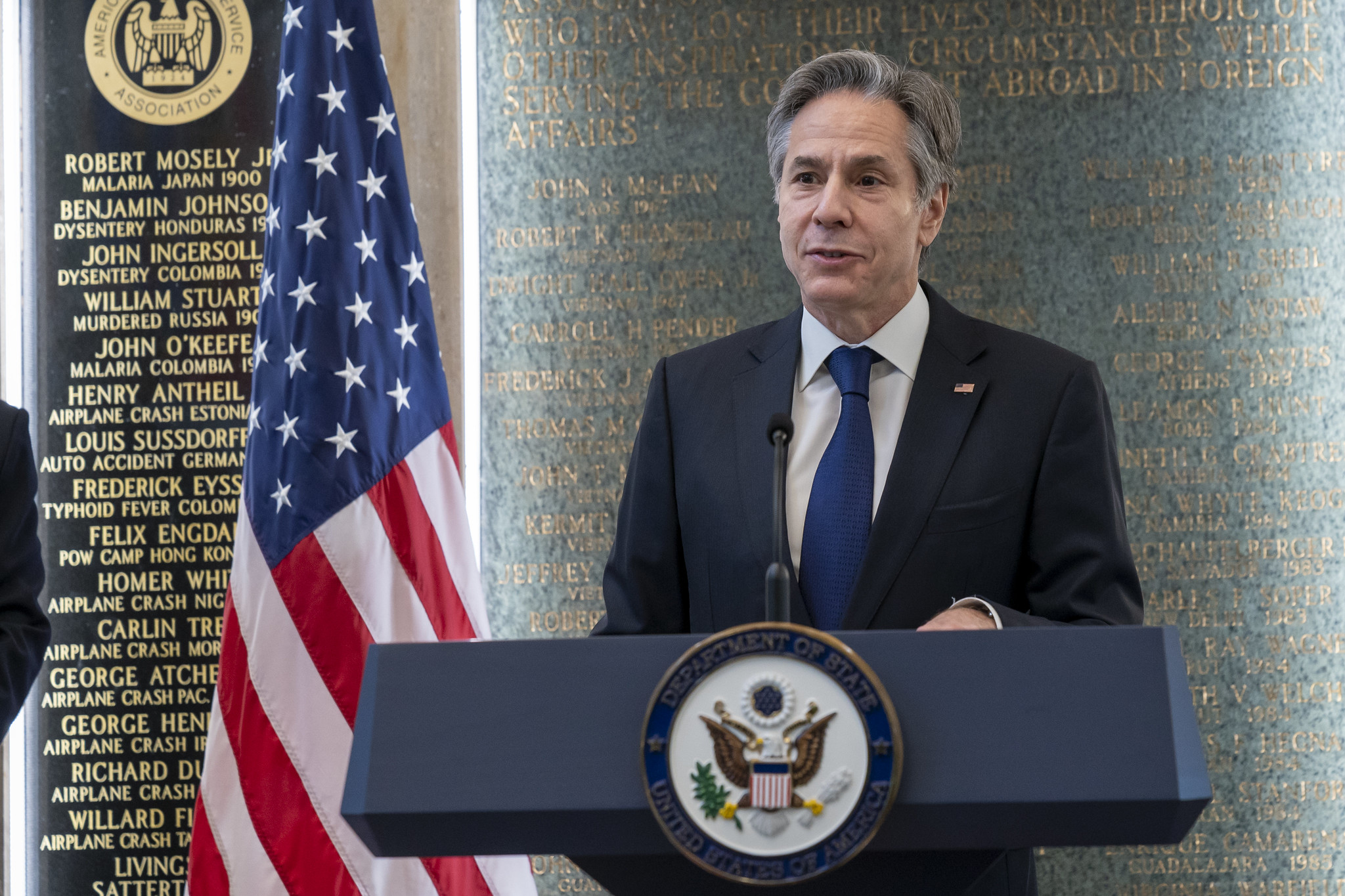 立陶宛因挺台灣受到中國一連串外交、經貿脅迫，美國國務卿布林肯（圖）致電立國總理席莫尼特強調「美國支持立陶宛」（翻攝自布林肯推特）