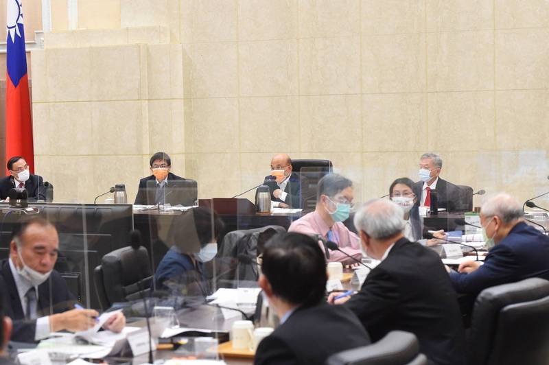 行政院長蘇貞昌（中）昨日（21）主持毒品防制會報。（行政院提供）
