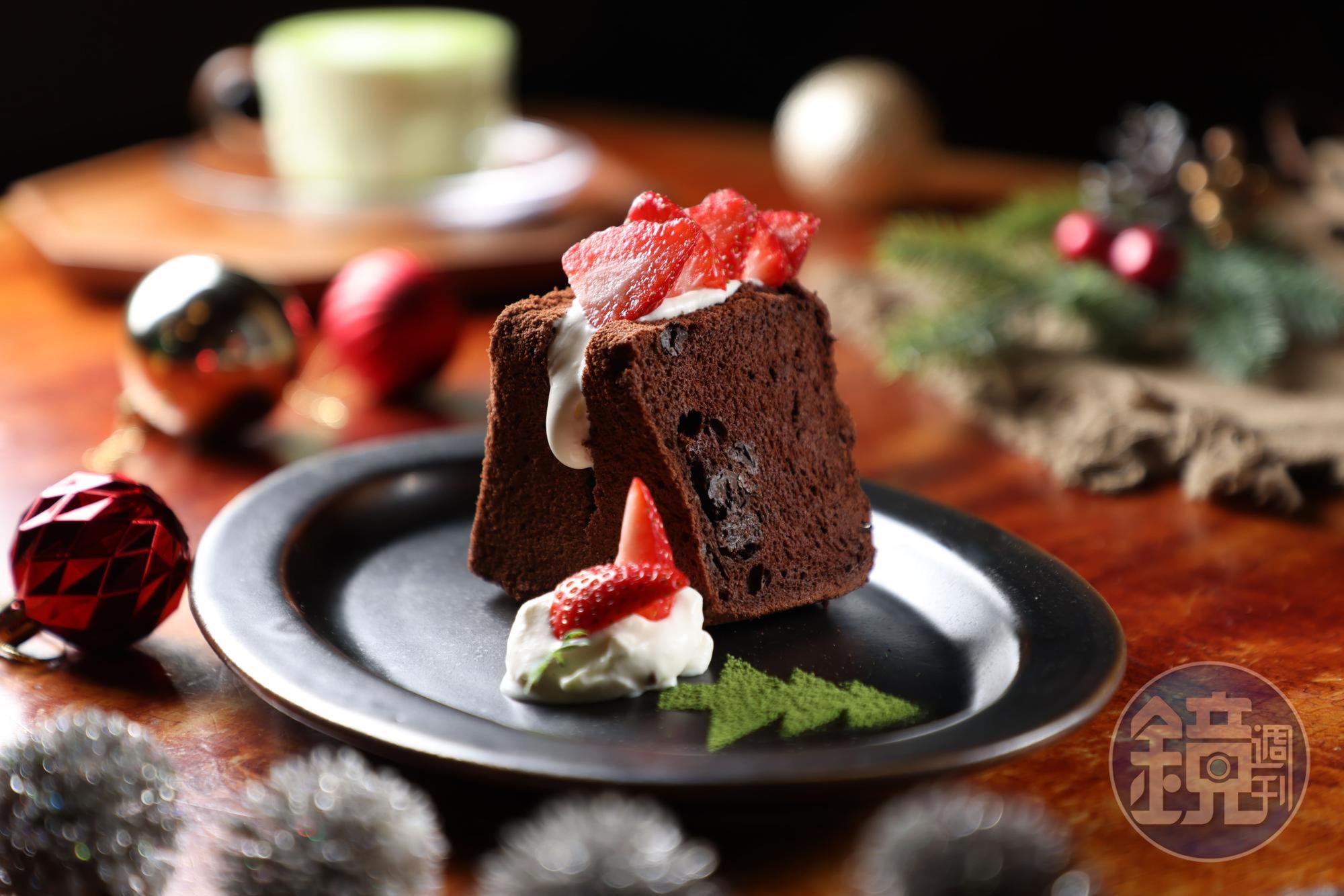 有別於普遍口感較為濕潤，反而偏帶嚼勁的「法芙娜酒漬巧克力蛋糕」（180元／份）