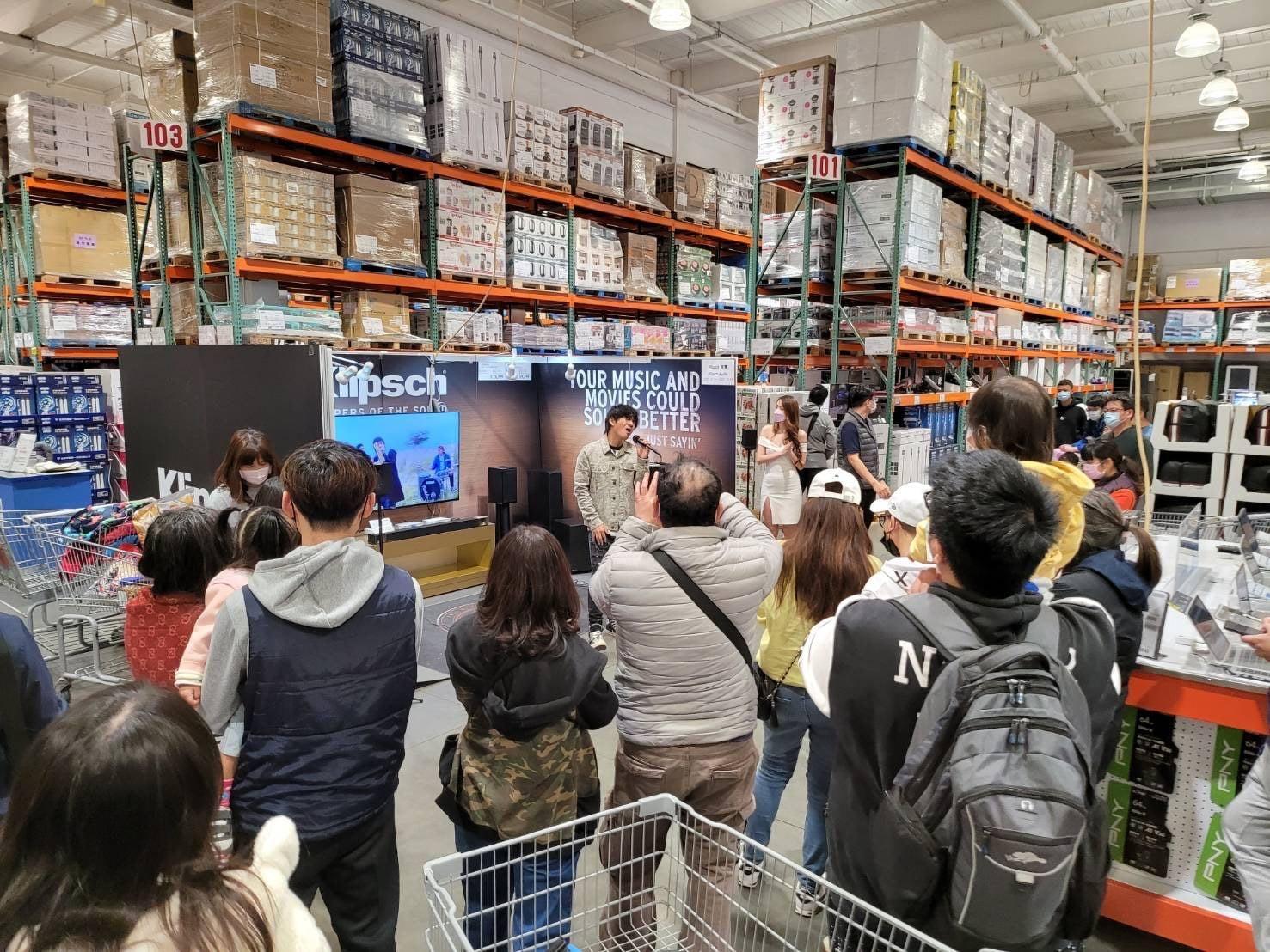 開唱的是王宏恩，不是王力宏。（翻攝「Costco好市多 商品經驗老實說」臉書社團）