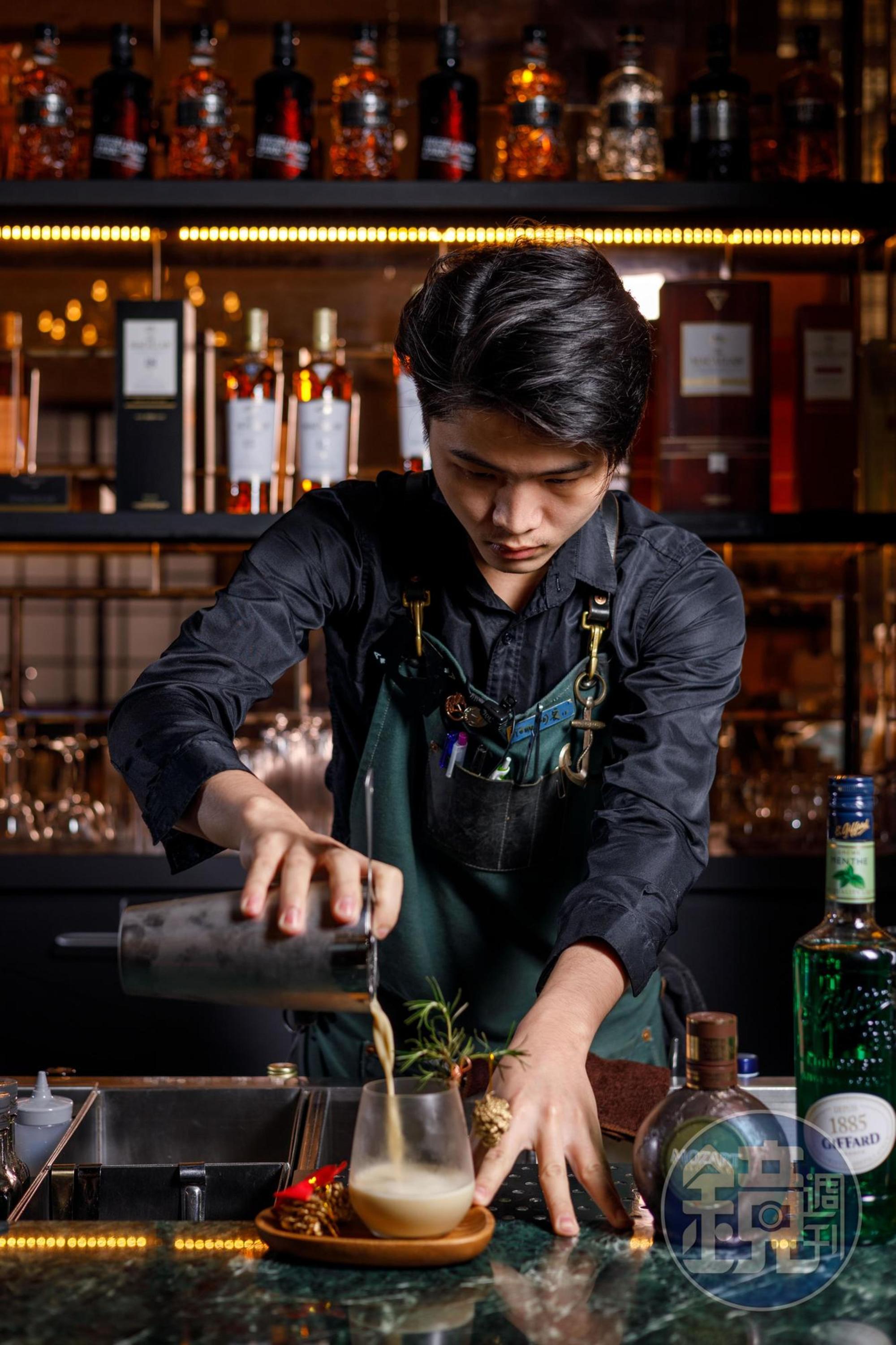 Tony設計的奶酒款並非一次完成，單是擺設造型就讓他花了不少工夫反覆發想。