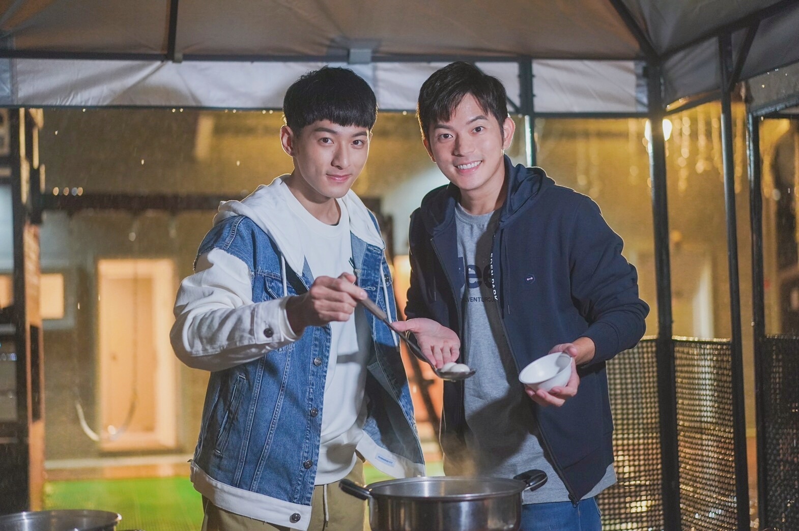 宥勝、岳軒親下廚煮湯圓過冬至。（TVBS提供）