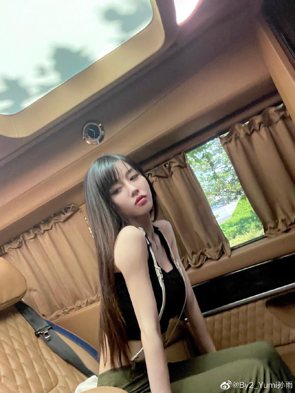 BY2的Yumi稱自己與王力宏有段情，讓不少人十分驚訝。（翻攝Yumi微博）