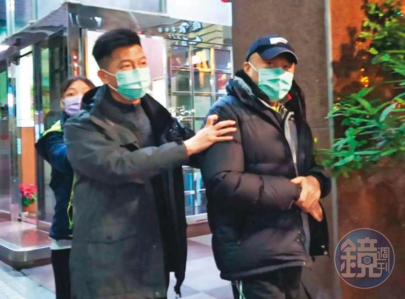 李世聰(右)身體狀況大不如前,近來仍需專心養病。