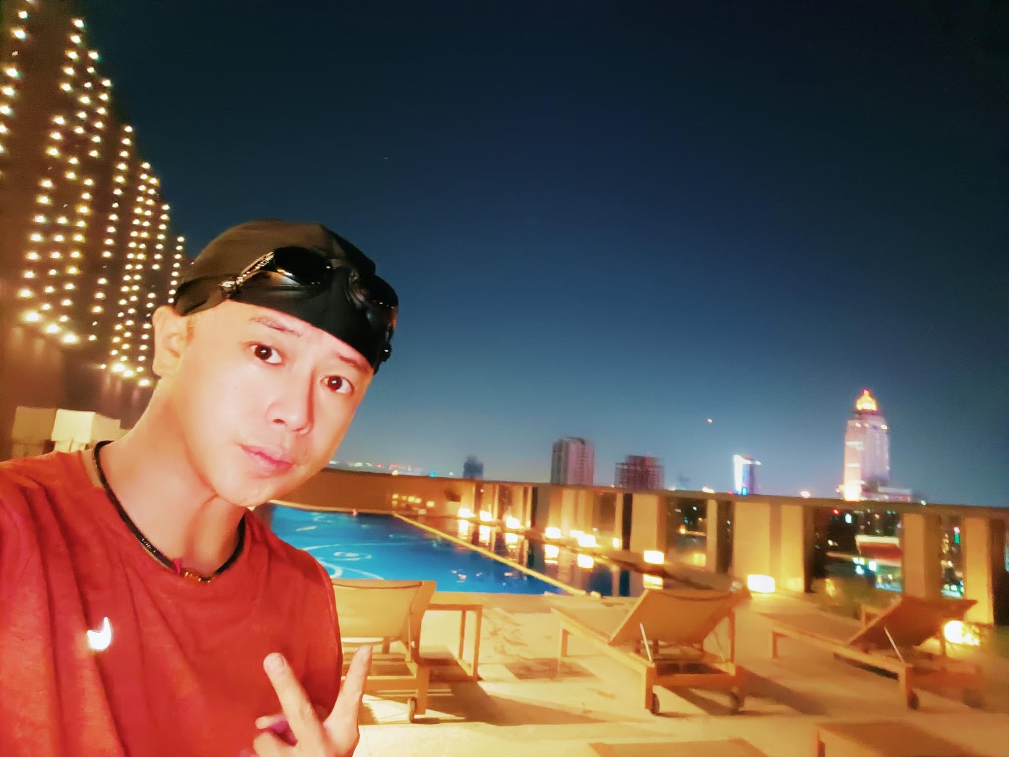 彈頭難得開炮轟時事。（翻攝自彈頭臉書）