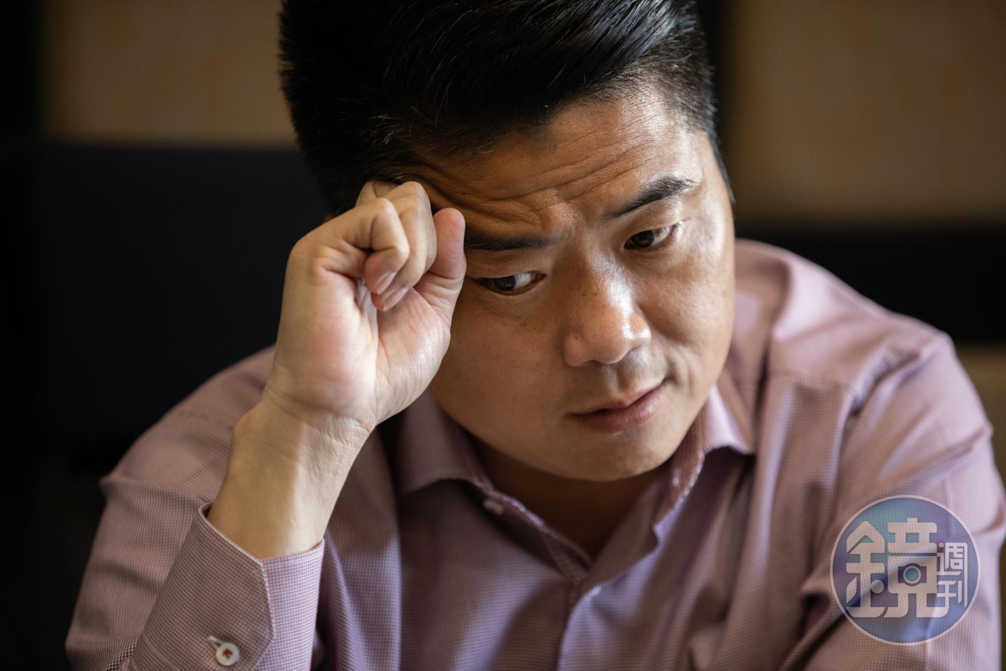 政論節目天天追打爭議,讓顏寬恒必須天天回應問題。