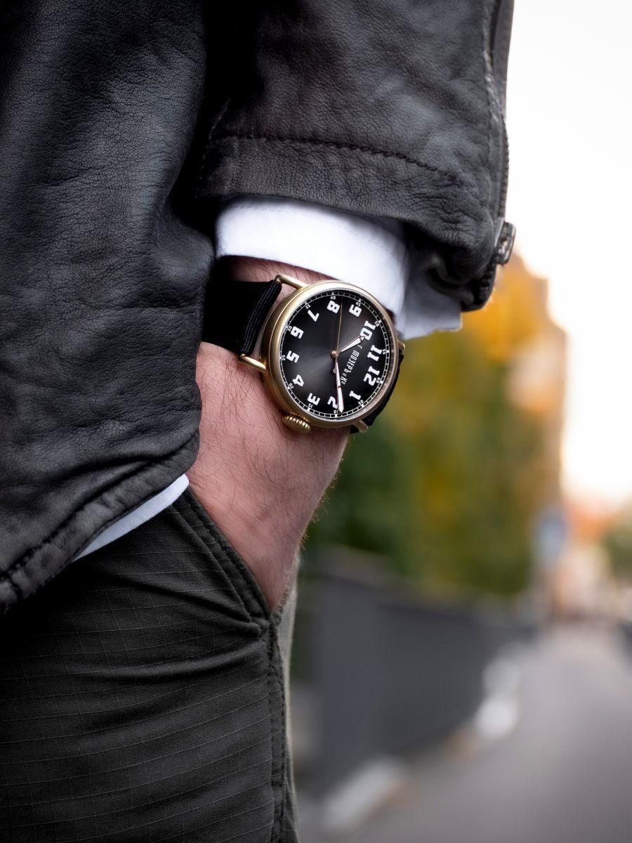 亨利慕時H. MOSER & CIE Heritage Bronze Since 1828青銅錶款