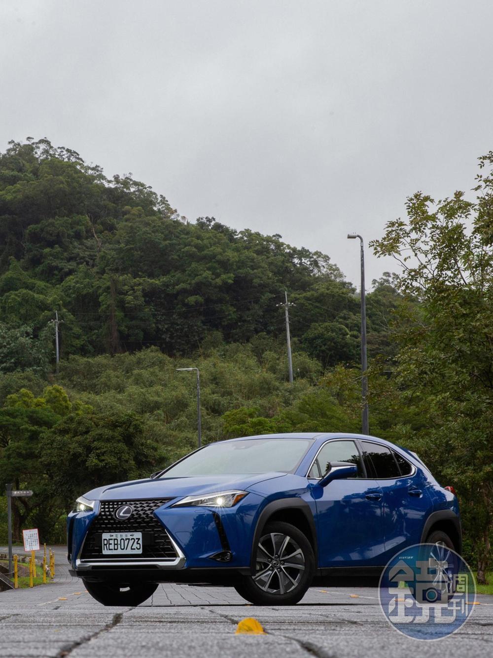 LEXUS UX 300e