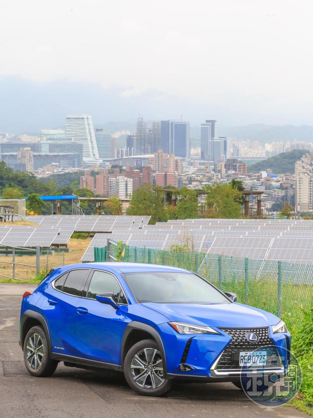LEXUS UX 300e