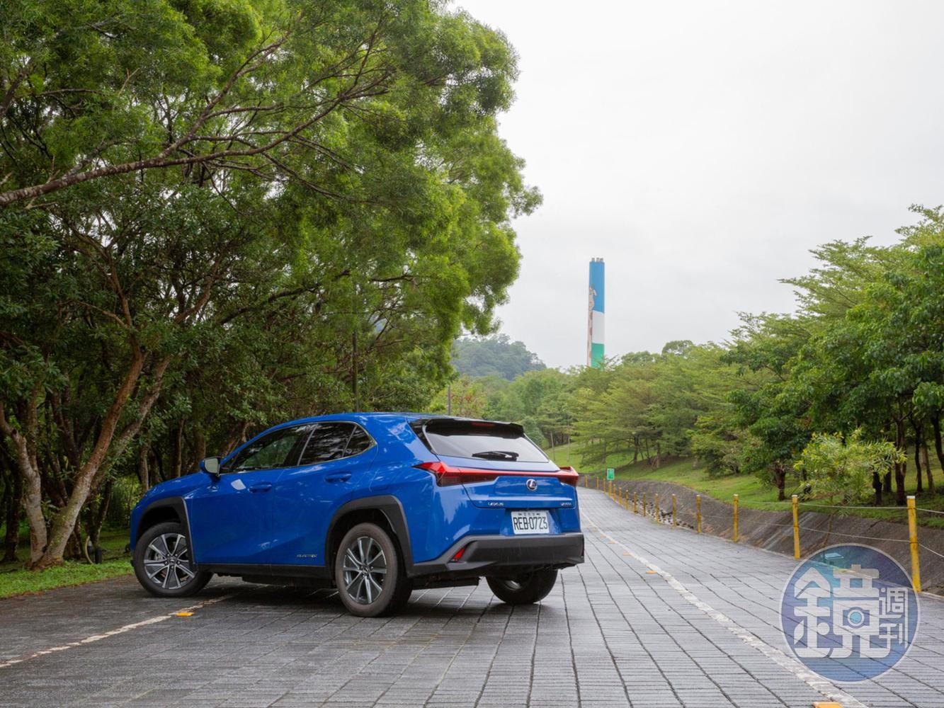 LEXUS UX 300e