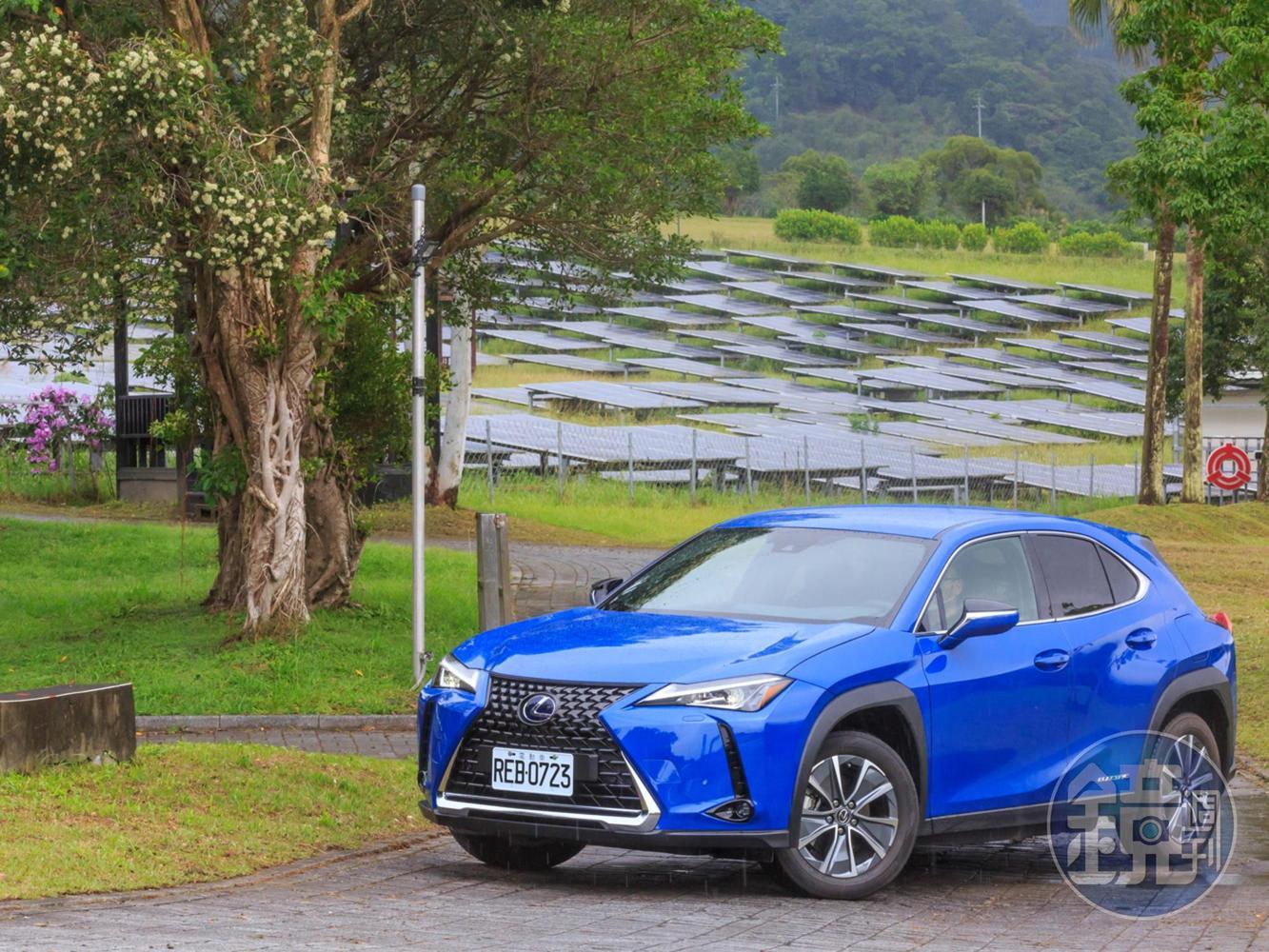 LEXUS UX 300e