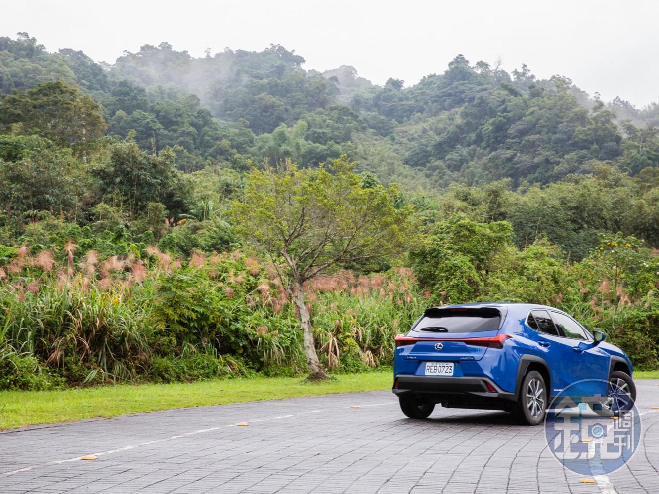 LEXUS UX 300e
