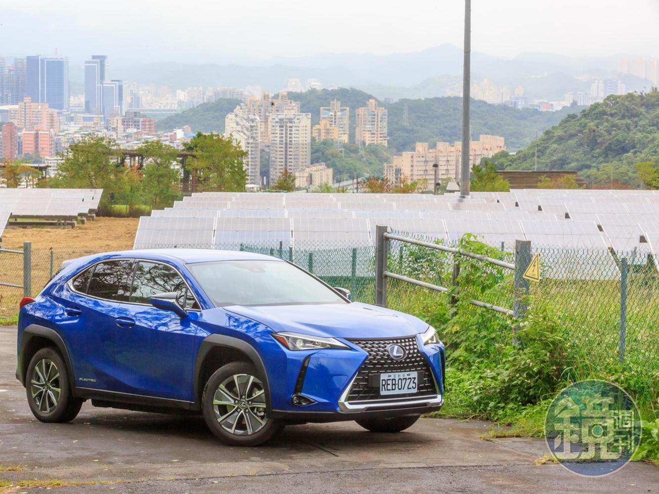 LEXUS UX 300e