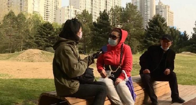 中國一名大媽指控交往的男友，同時和173女性網戀，且還背著她和另名大媽裸聊。（翻攝網易）