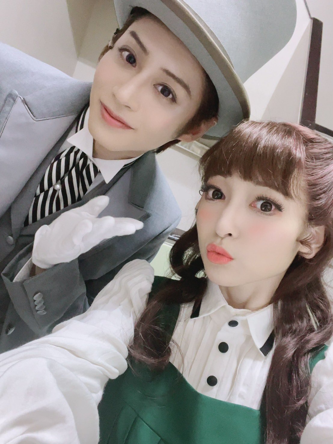 神田沙也加（右）離世後，一起演出音樂劇《窈窕淑女》的演員前山剛久才被爆出是她生前交往中的男友。（翻攝自前山剛久Twitter）