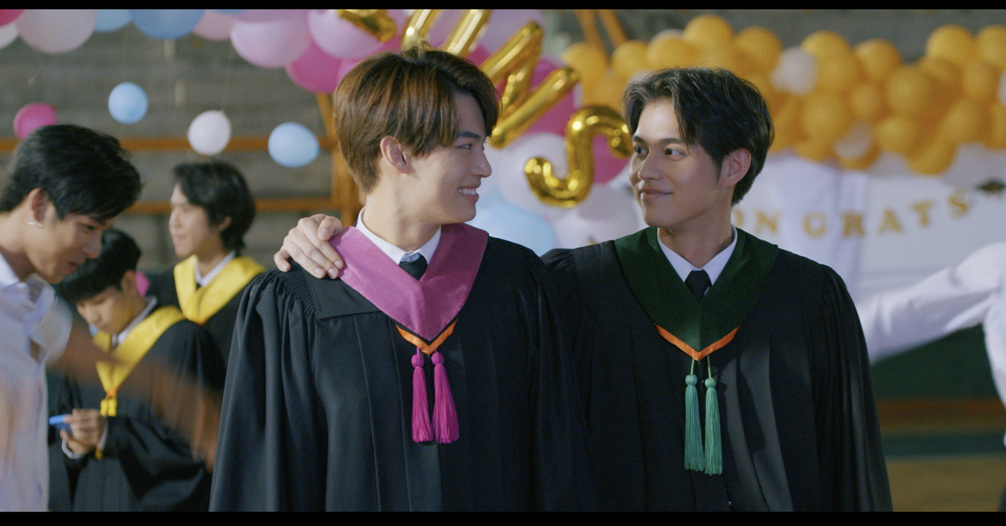 Bright（右）與Win主演的BL劇《只因我們天生一對》爆紅推出電影版《2gether電影版：只因我們天生一對》，千呼萬喚下今在台上映。（威視電影提供）