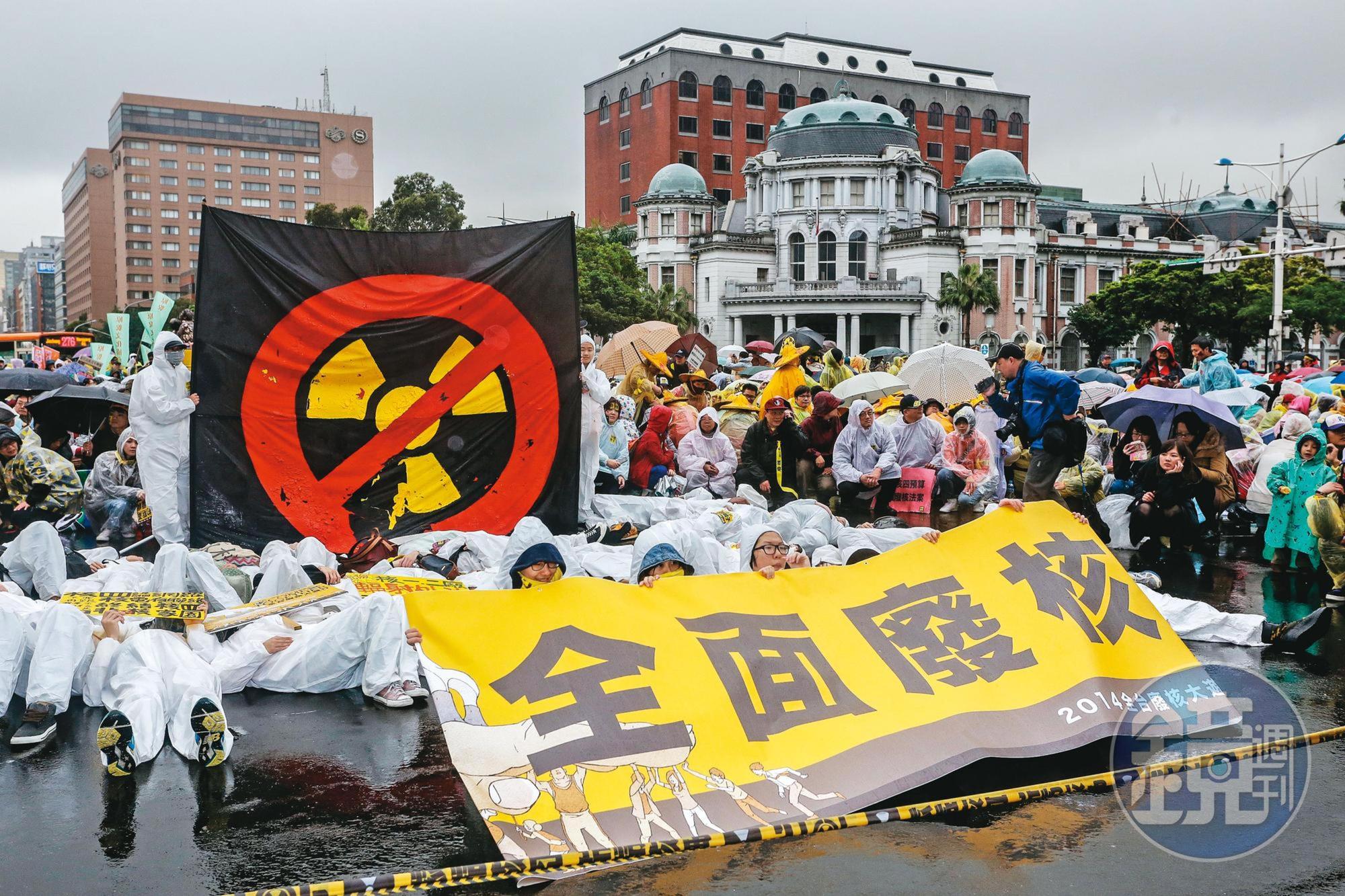 王應傑自承是看到非核家園政策後，發現能源商機將會非常驚人。