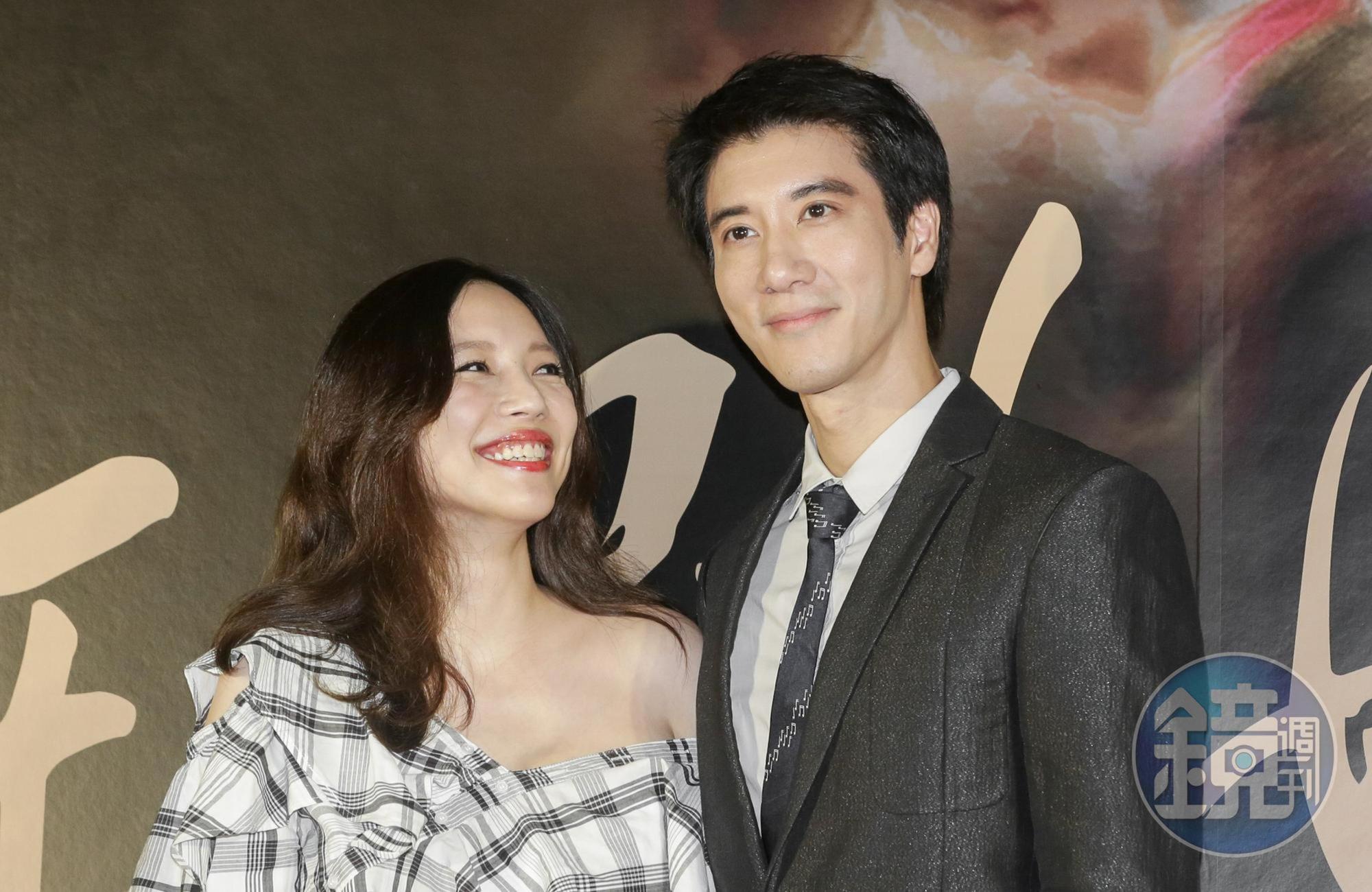 李靚蕾（左）在離婚消息曝光後，踢爆王力宏有自戀型人格。（本刊資料照）