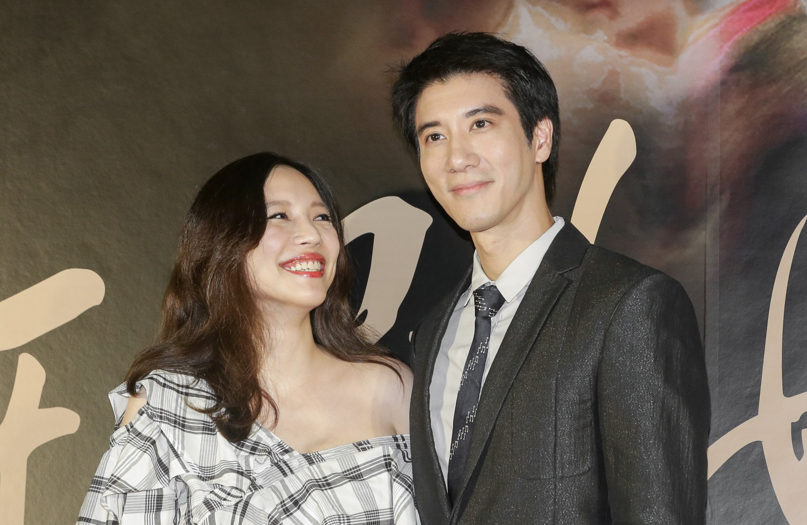 李靚蕾（左）在離婚消息曝光後，踢爆王力宏有自戀型人格。（本刊資料照）