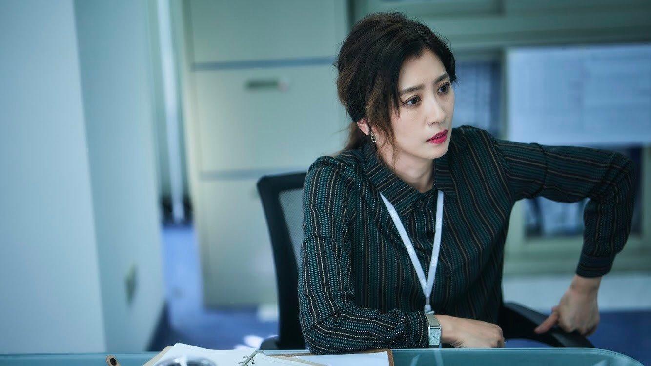 賈靜雯在《我們與惡的距離》中扮演電視新聞台高層，角色為她贏得金鐘獎。（公視提供）