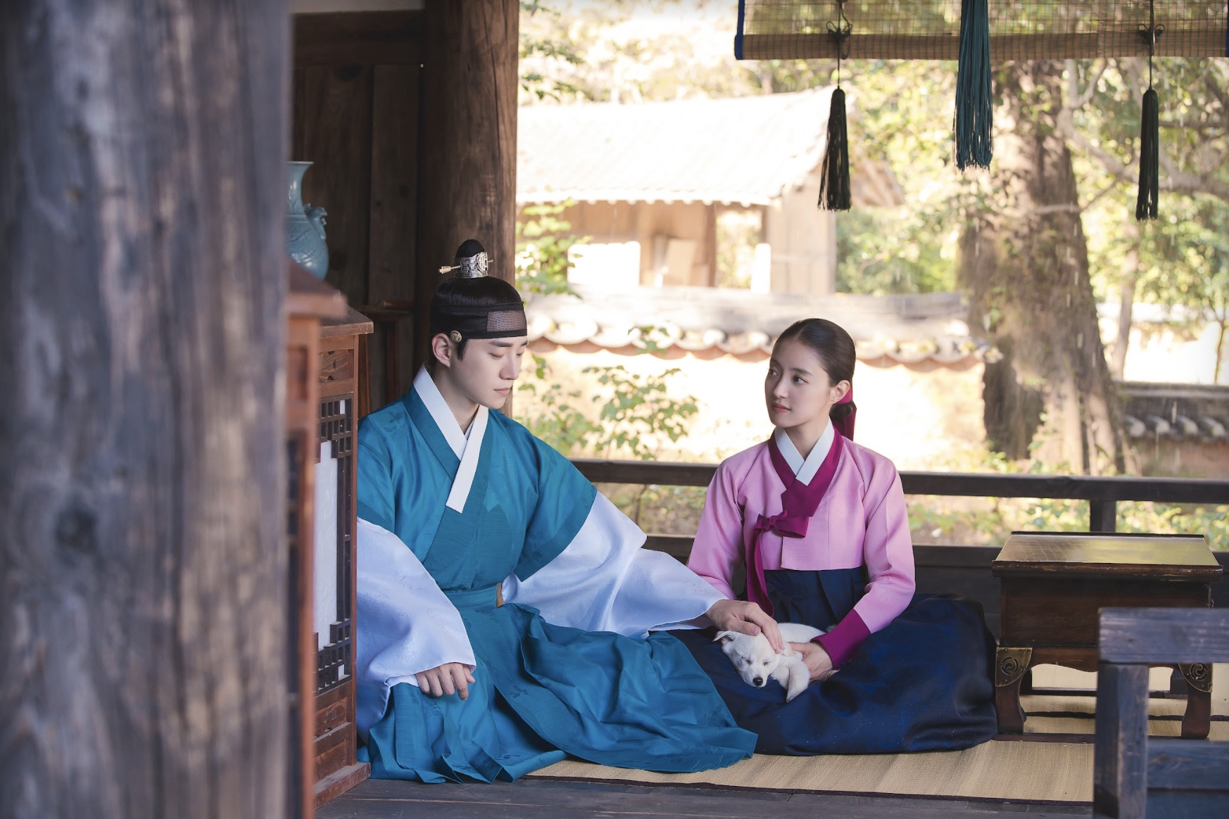 俊昊與李世榮合作《衣袖紅鑲邊》收視率集集高升。（friDay影音提供）