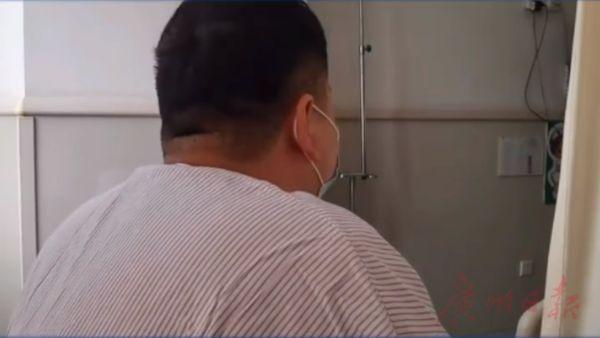林男不健康的飲食習慣導致他在短短2年間從80公斤增加至90公斤。(翻攝自廣州日報)