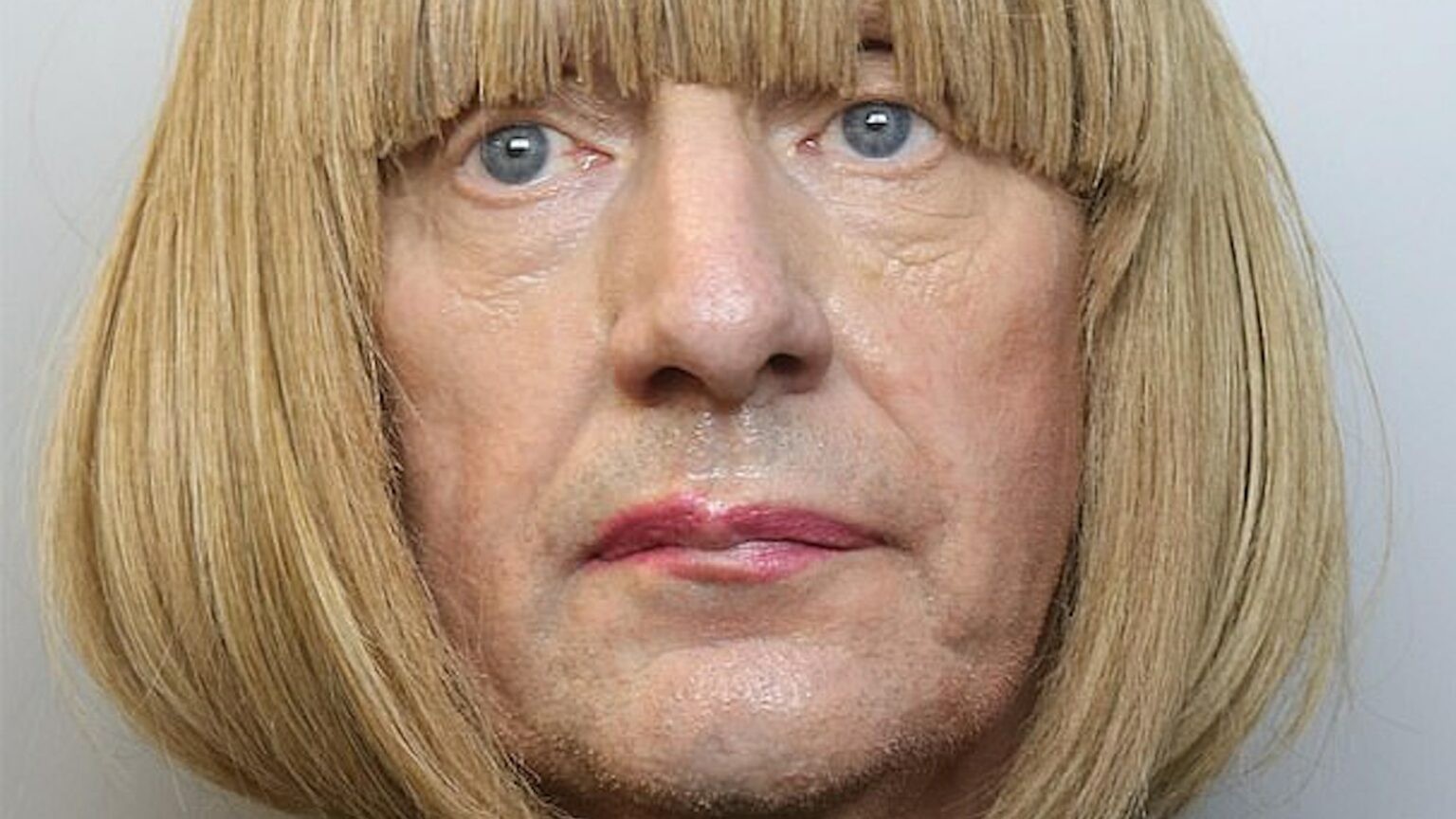 英國毒販克萊兒人獸交的惡行，引起了網友一陣熱議。（翻攝英國矯正機關官網）