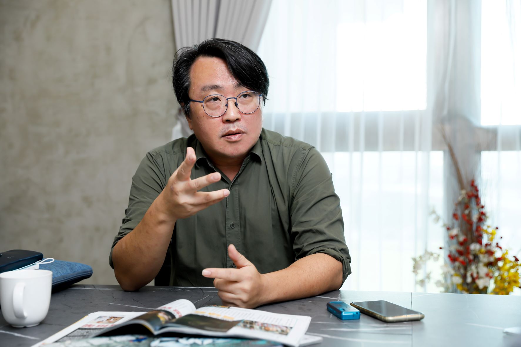 王琮除了製片工作，還在巴黎經營藝術電影院，除了熱情，對事業也有加持效果。（王琮提供）