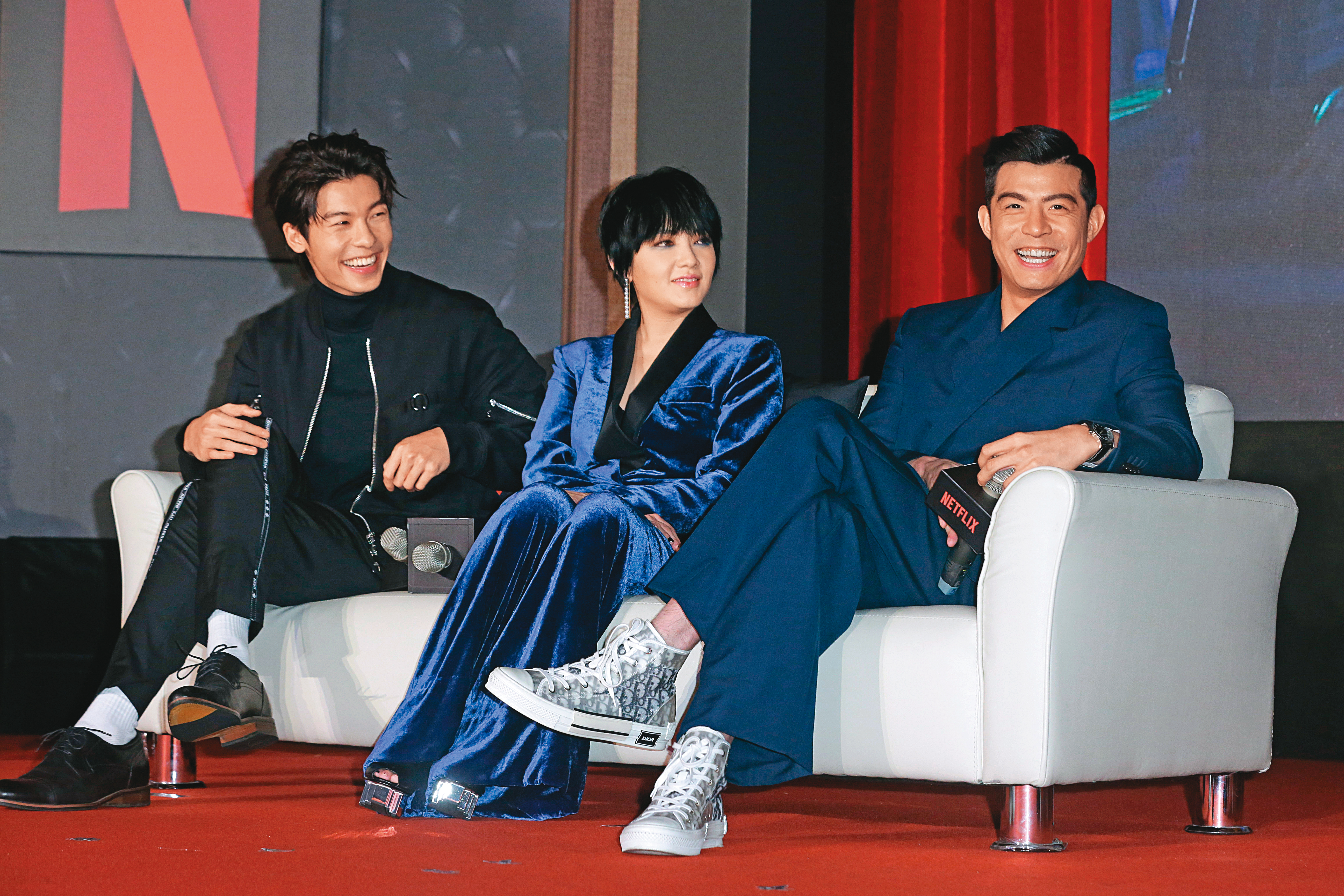 許光漢（左起）早在與范曉萱、王柏傑合演的影集《罪夢者》中就有激情男男虐戀，BL題材對他並不陌生。