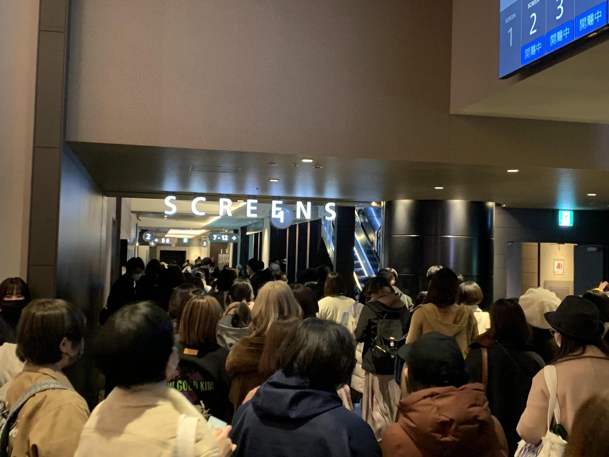 《咒術迴戰0》吸引日本民眾湧進戲院。(羚邦提供)
