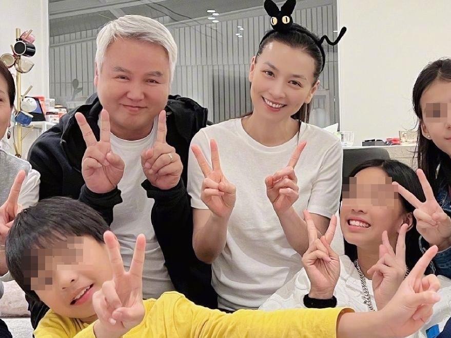 林瑞陽和張庭兩年了做了9次試管,如今已擁有一子一女。(翻攝張庭微博)