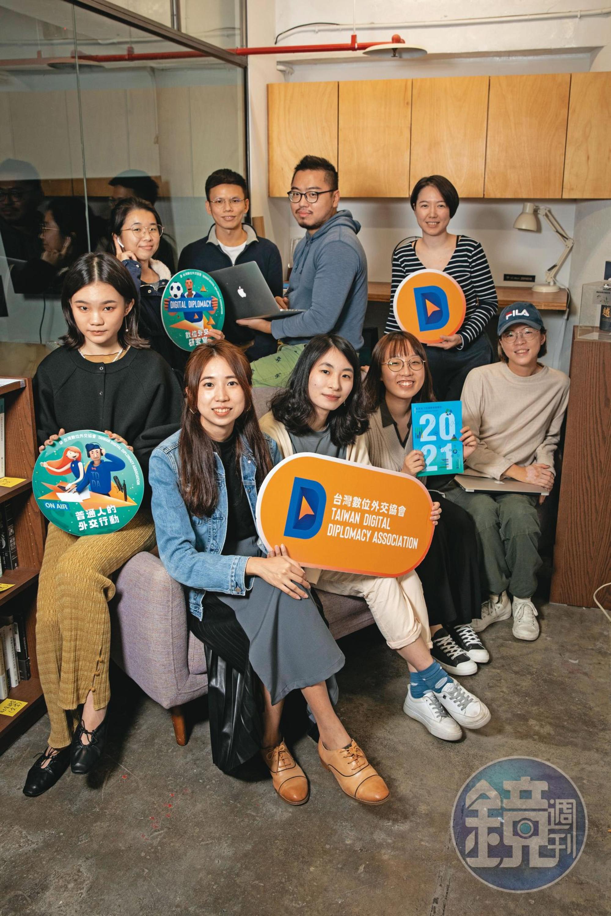 這一年,台灣數位外交協會團隊成員來到3年新高,他們持續與各國民間合作,發展跨國專案。
