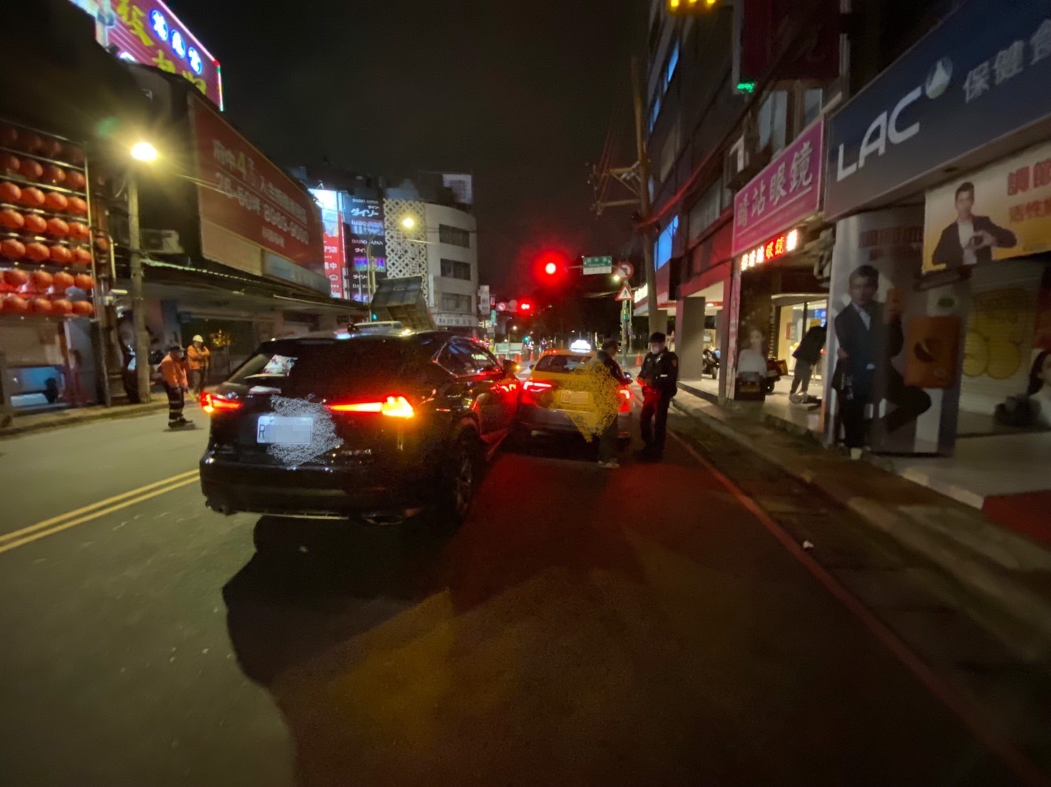 宋少卿28日凌晨在板橋擦撞一台計程車，被驗出酒測值超標。（翻攝畫面）