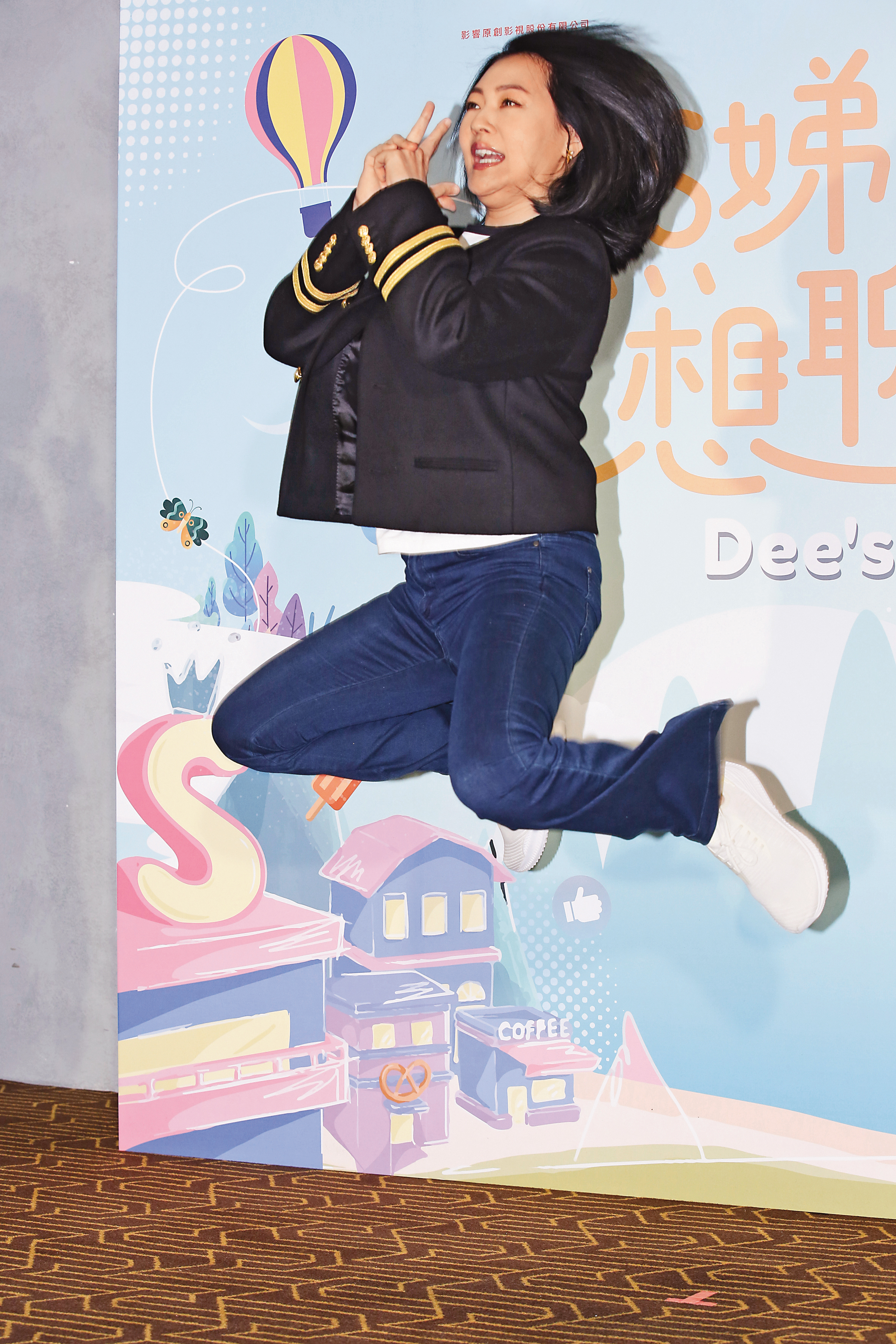 小S多次神預言，簡直是仙姑下凡，她當場起乩，善男信女接駕回鑾～（持香跪拜）