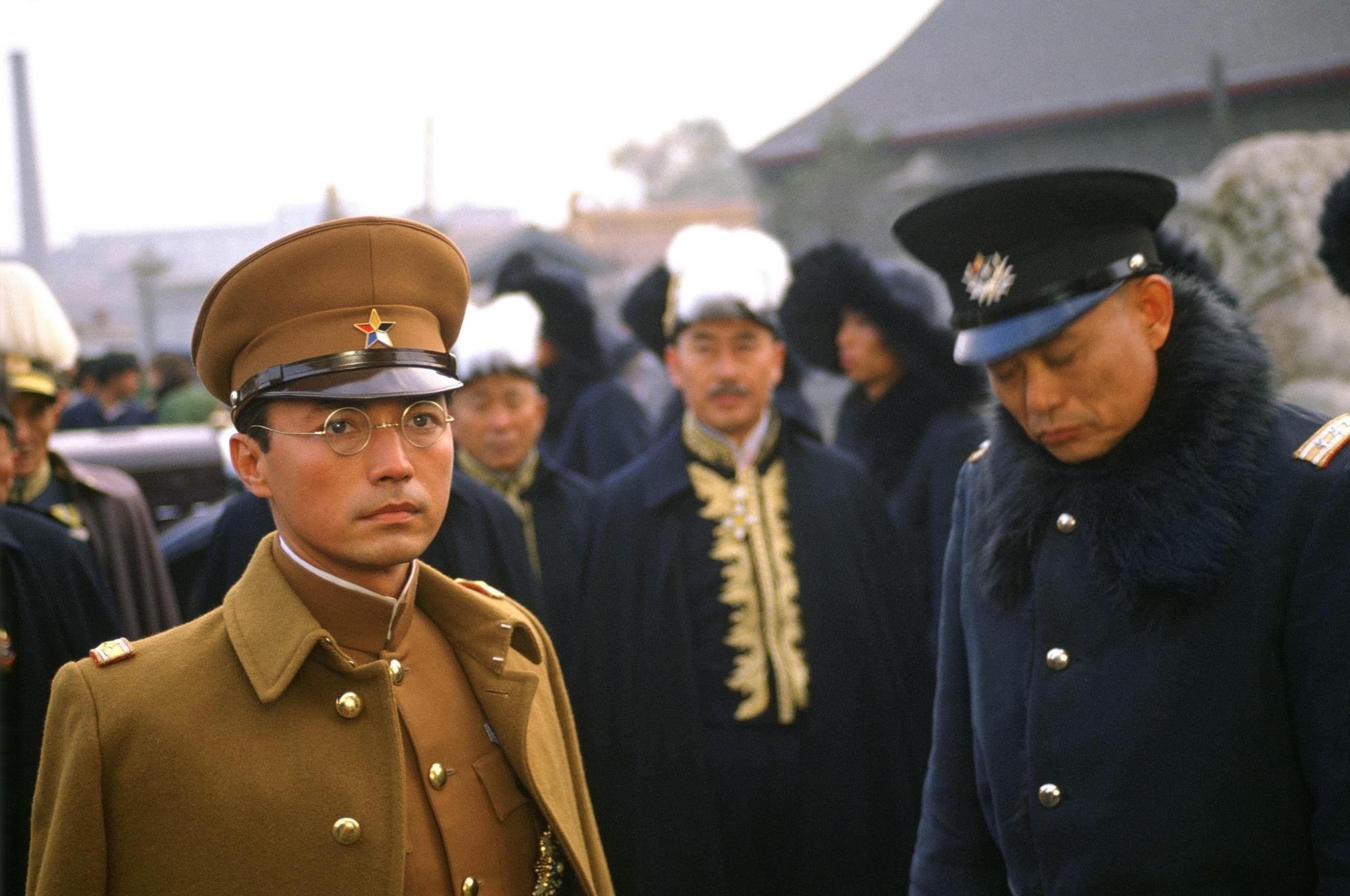 義大利導演貝托魯奇與傑瑞米湯瑪斯曾聯手合作5部電影,其中《末代皇帝》狂獲9項奧斯卡獎。(甲上提供)