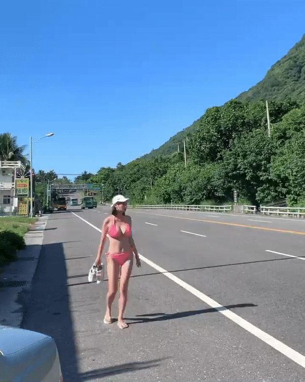 正妹治療師Jocelyn登上PTT表特板引起討論。（翻攝自PTT）